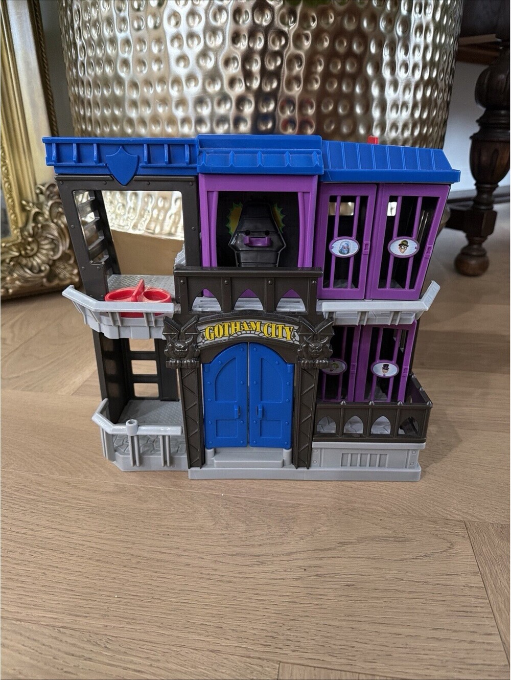 Imaginext DC Gotham City Jail Batman Playset Fisher Price 2012